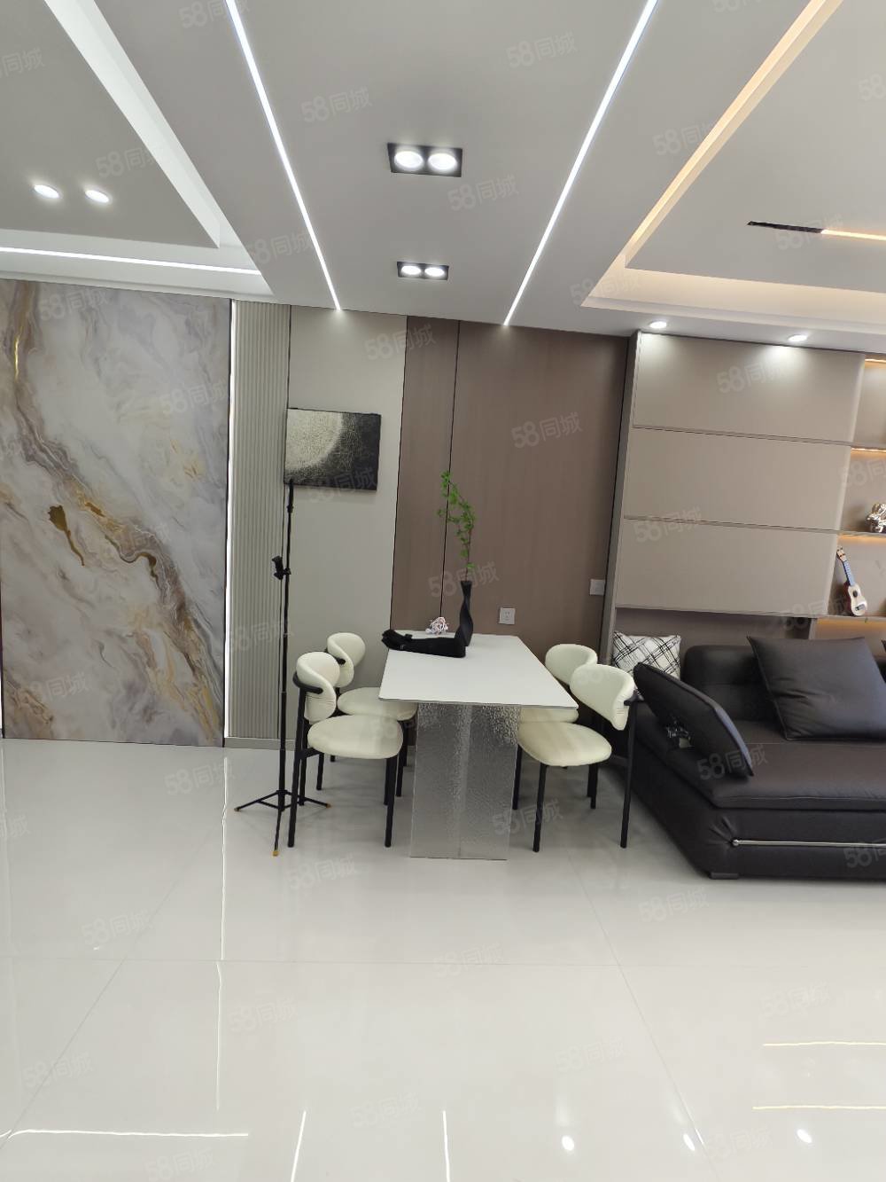 紫堤东郡2室2厅1卫91㎡南北43.8万