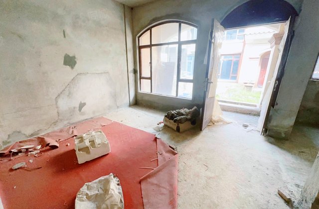 优悦城(别墅)4室2厅197.28㎡143万二手房图片