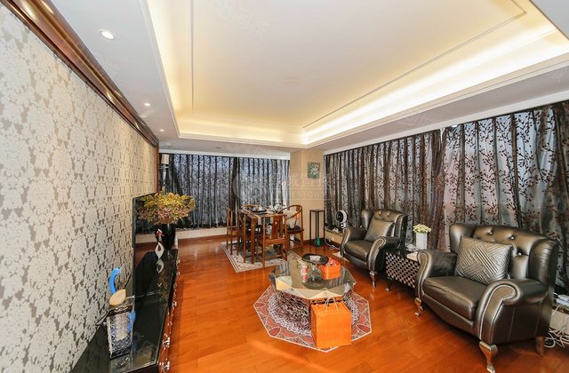 深蓝广场3室2厅159.96㎡880万二手房图片