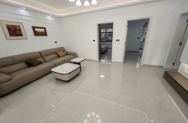 九龙大街325号院3室2厅120㎡28.8万二手房图片