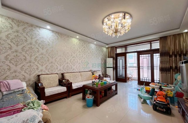 市中心 市委家属院 育新苑小区三叶草经典元宝户型送储藏室