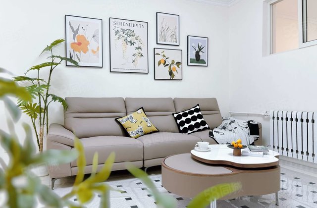 市中心，第三医院北邻，精装家属院，香岸雅居，随时看房，