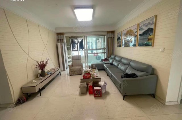 正规商品房 楼层好 医疗配套成熟 精装可拎包入住 交通便利