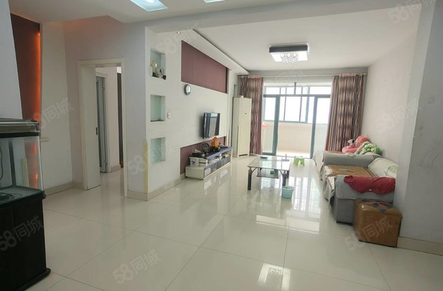 凤凰新城多层 好楼层送车库 元宝户型 随时可以看房