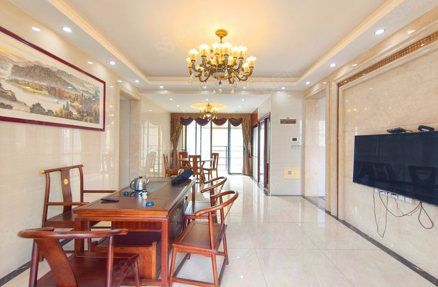 天利中央花园4室2厅131.1㎡380万二手房图片