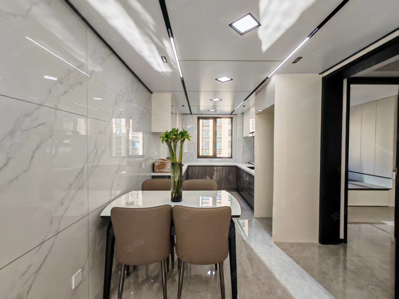 绿地斐勒公馆2室2厅2卫120㎡南北79万