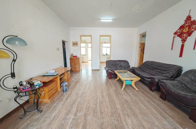 湖边  多层电梯洋房 免大税带储藏室