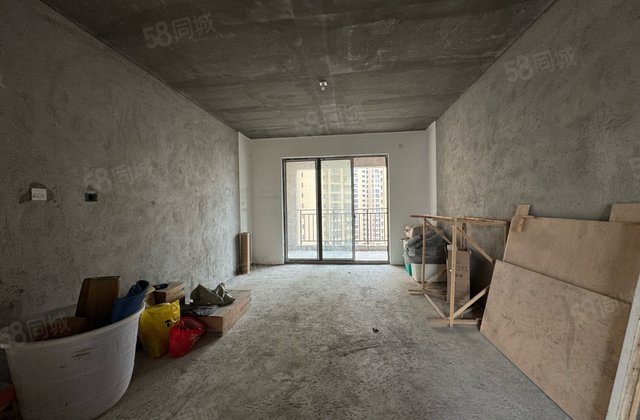 银泰红城(六七期)3室2厅134㎡79.8万二手房图片