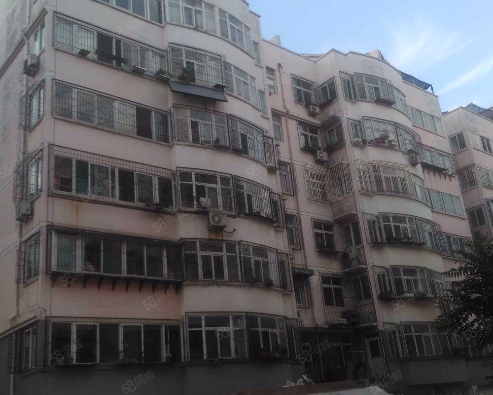 依山新居二环绕城高速之间