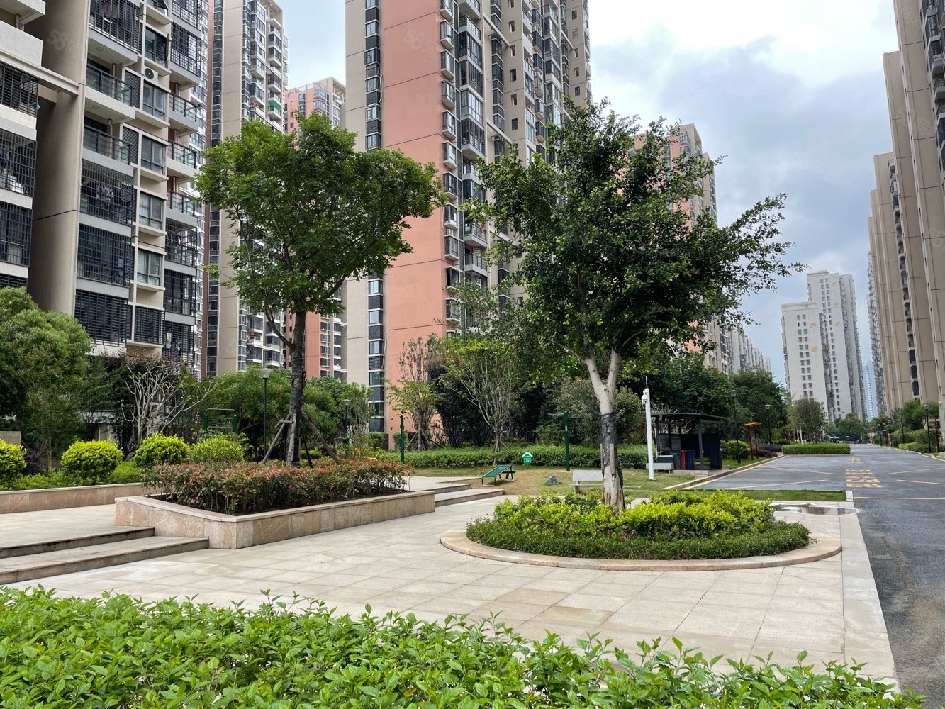 龙辉小区精装修拎包入住享受免接送