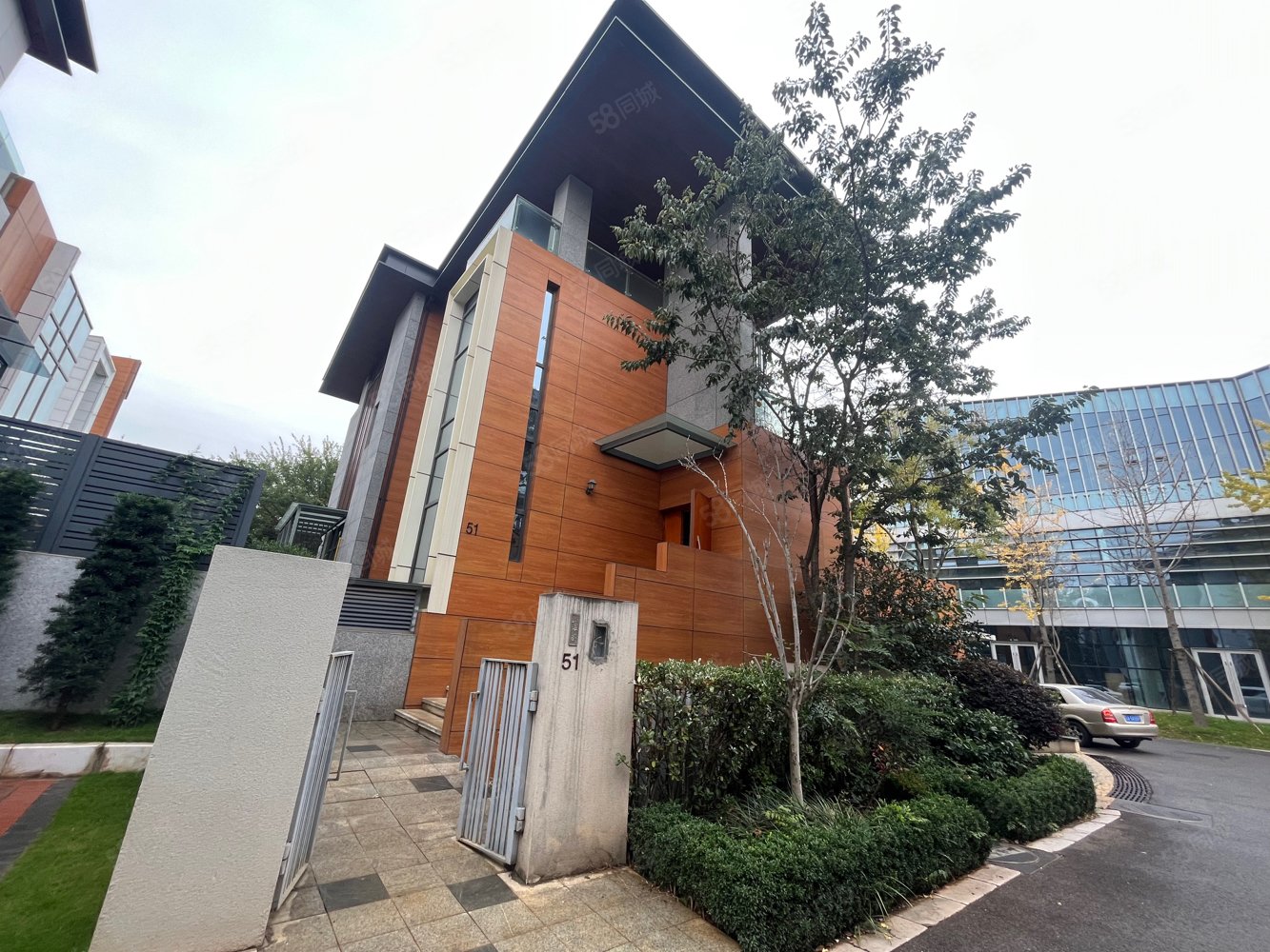 【10图】滇池边山海荟独栋别墅房东亏300万急售,山海荟-昆明58同城