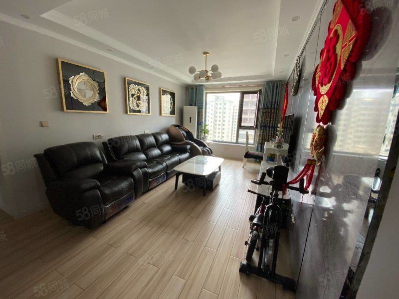 御康山庄3室2厅2卫127㎡南北91万