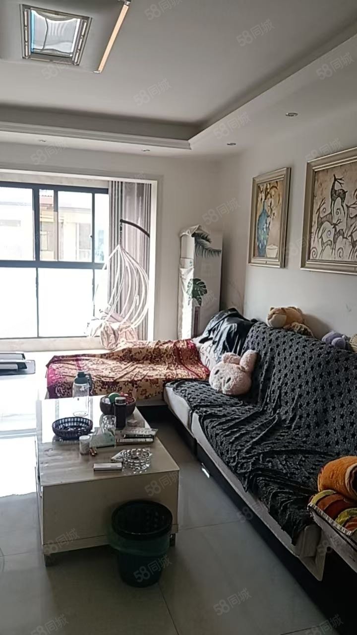 清华美郡3室2厅2卫118.55㎡南52万