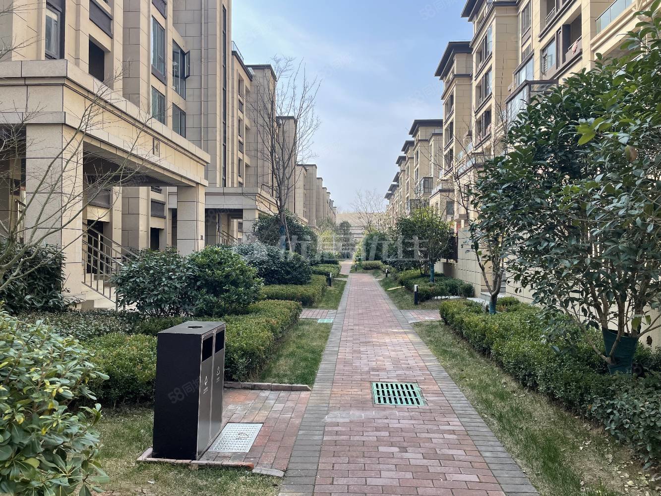 中梁壹号院4室2厅2卫167㎡南北139万