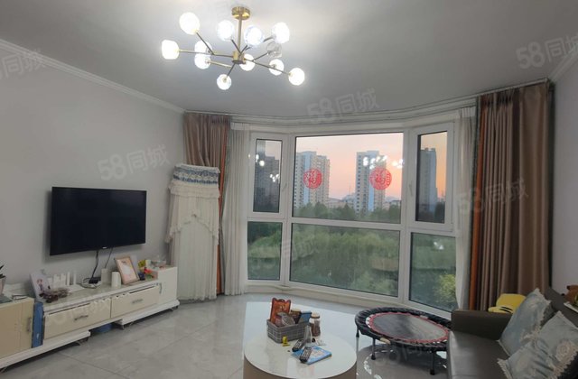 单价五千多香江附近单价低三室两厅全明户型