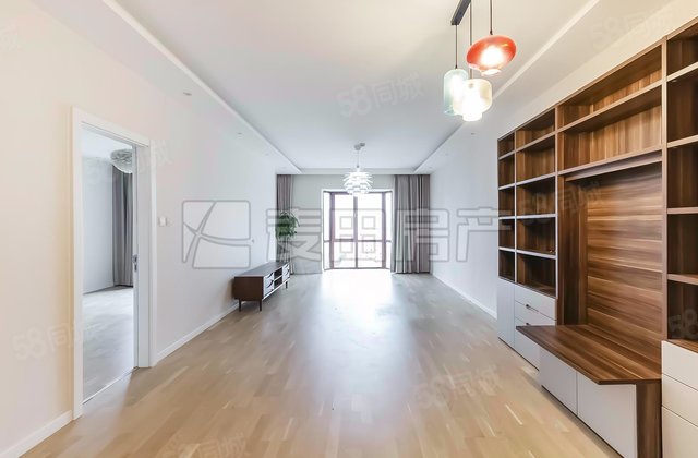 蓝堡国际公寓3室2厅169㎡1250万二手房图片