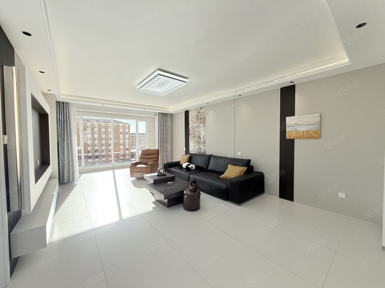 和谐佳园3室2厅2卫147㎡南北98万