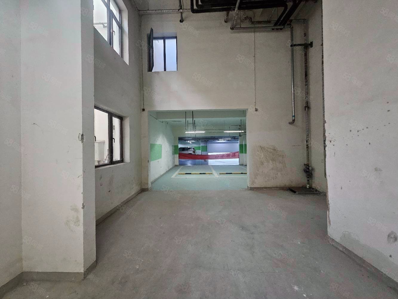 中海墅(東區(qū)別墅)4室3廳4衛(wèi)303.1㎡南北2460萬