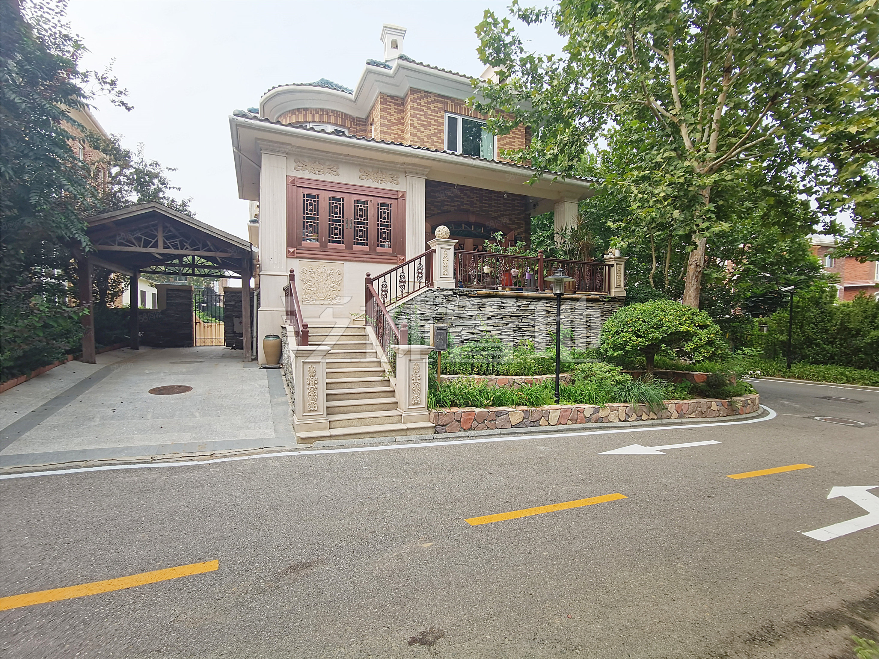 珠江壹千栋4室2厅5卫394㎡南北2099万