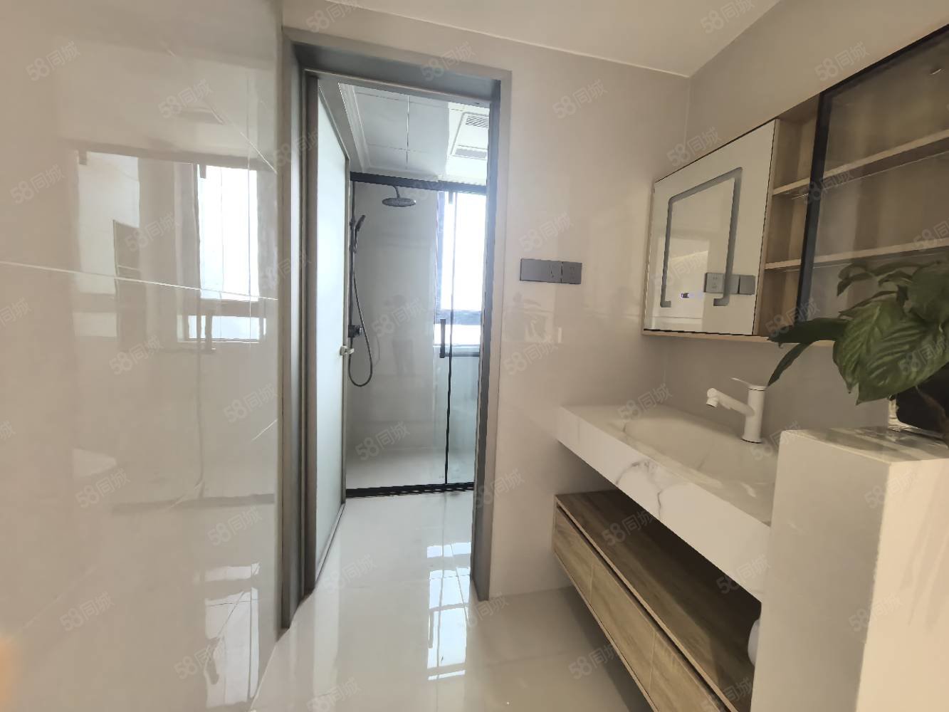 碧桂园凤熹台3室2厅2卫117㎡南北73万