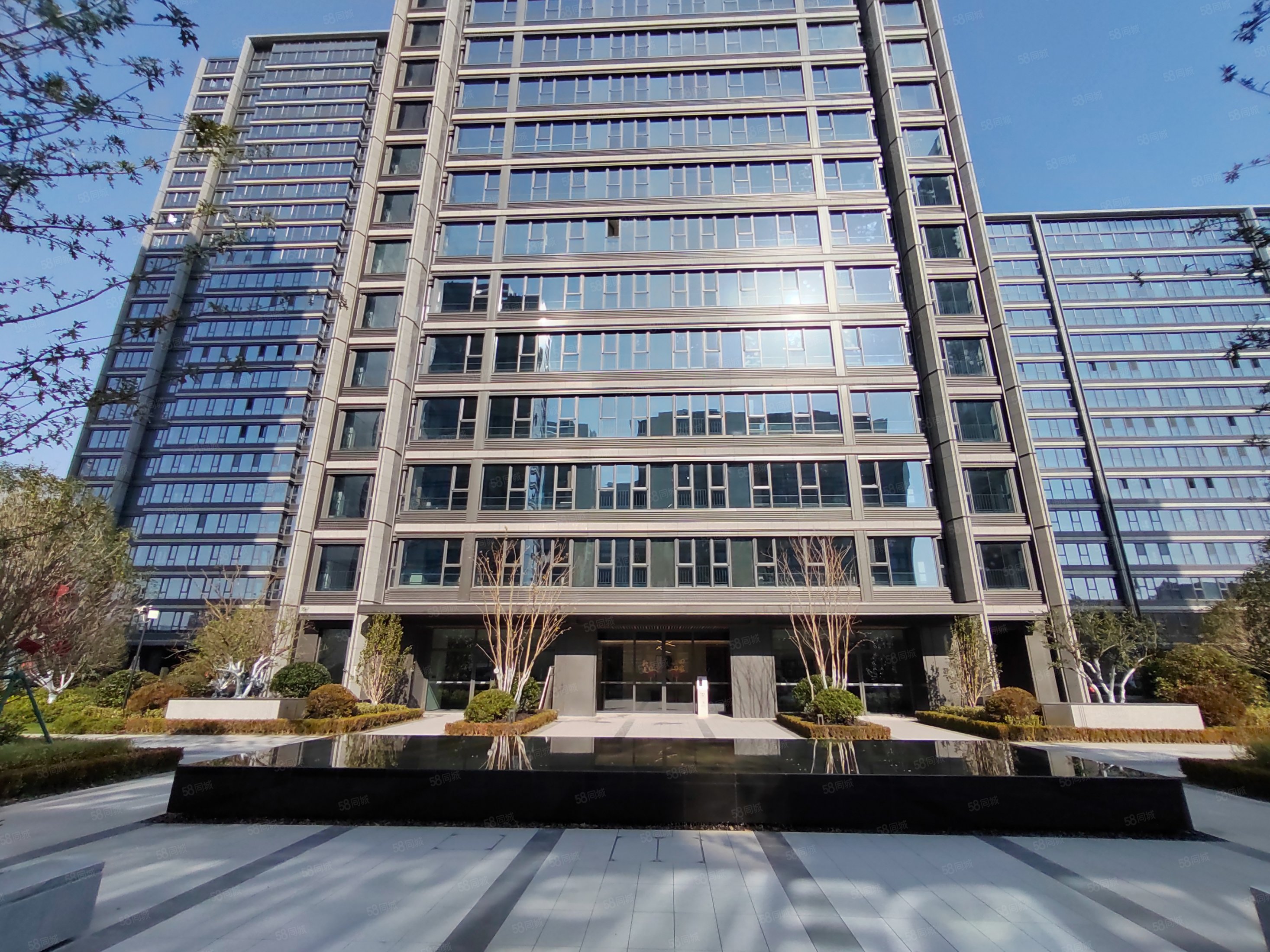 绿城晓风印月4室2厅2卫161.33㎡南北600万