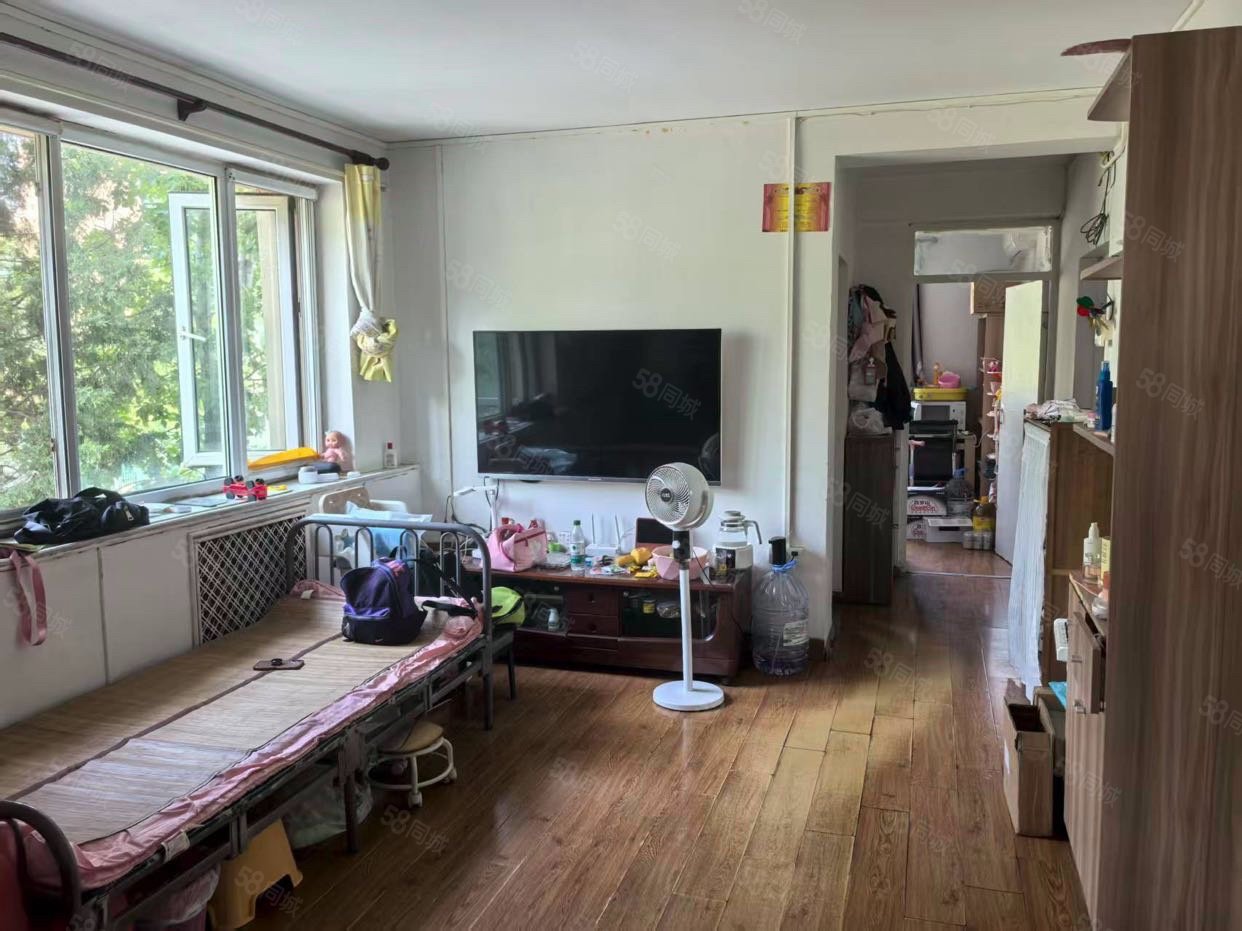 玉橋東路38號院2室1廳1衛(wèi)69.5㎡南北198萬