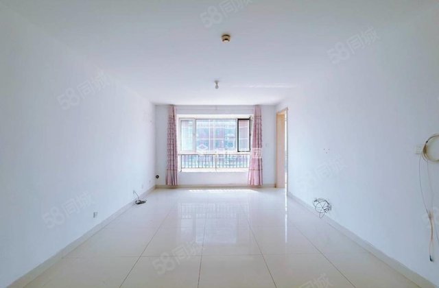 湖边房源  畅博怡情湾  三室两厅两卫的房子  看房有钥匙