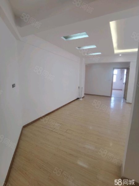 金穗花园三期3室1厅2卫171㎡北105万
