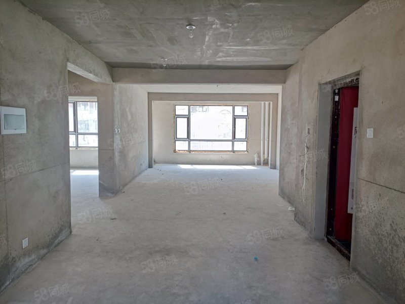 万城公馆一楼1115平标准2室1厅毛坯带菜园售58万包更名