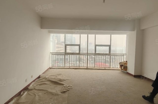 东昌湖一线观景房 172平   单价9000多 有钥匙