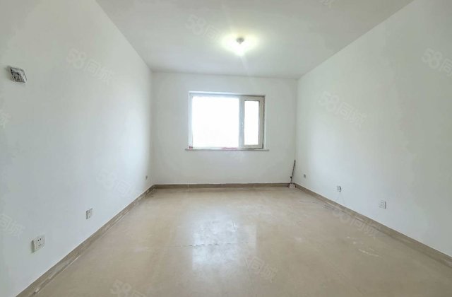 急售先锋社区 三室已   带储藏室  可走按揭  光岳一号院