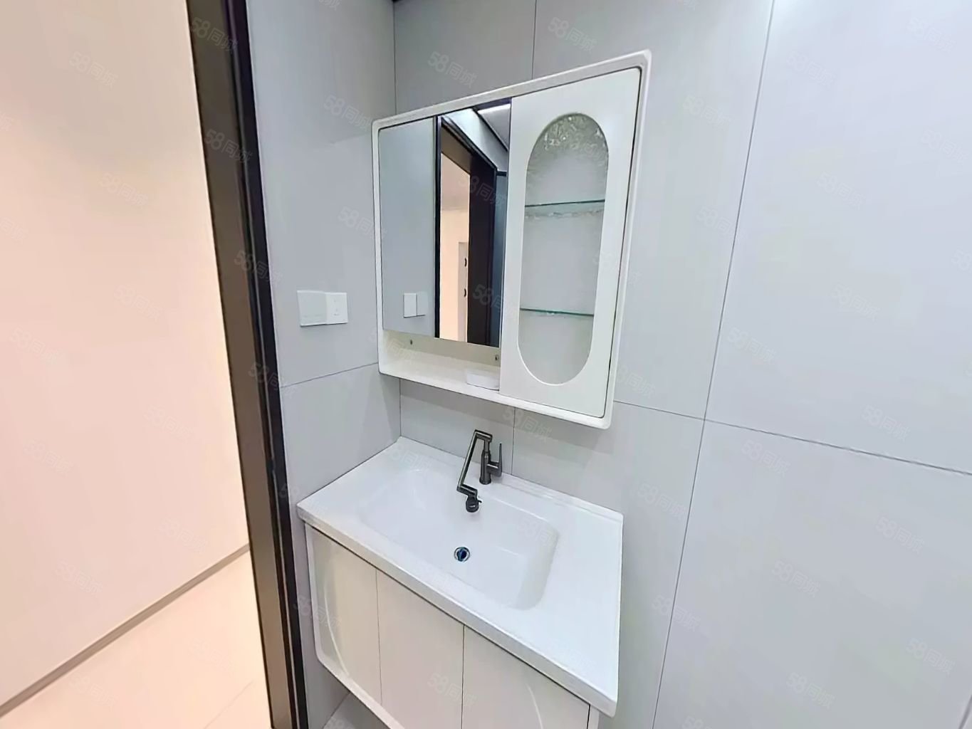 和谐佳园3室2厅2卫147㎡南北98万