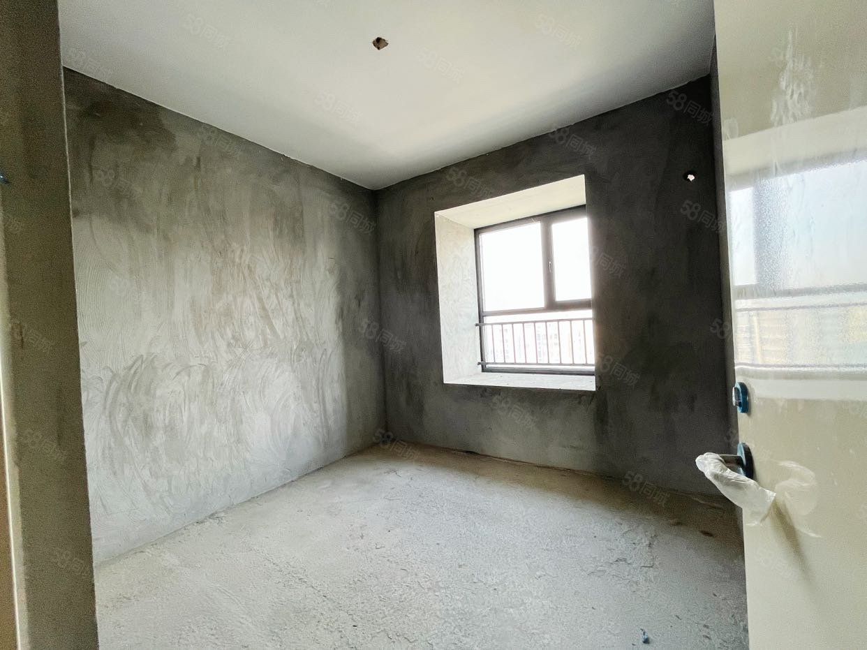 常隆花园3室2厅2卫121.73㎡南60万