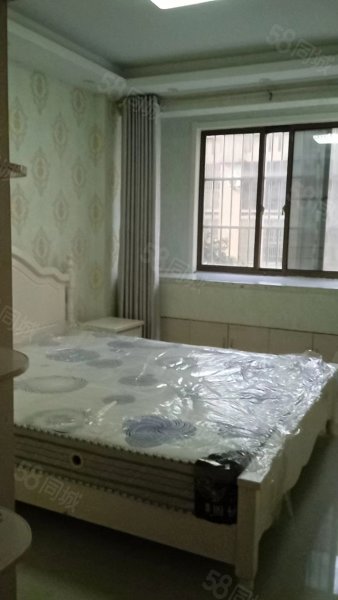 利达盛世豪庭(利辛)3室2厅2卫139㎡南63万