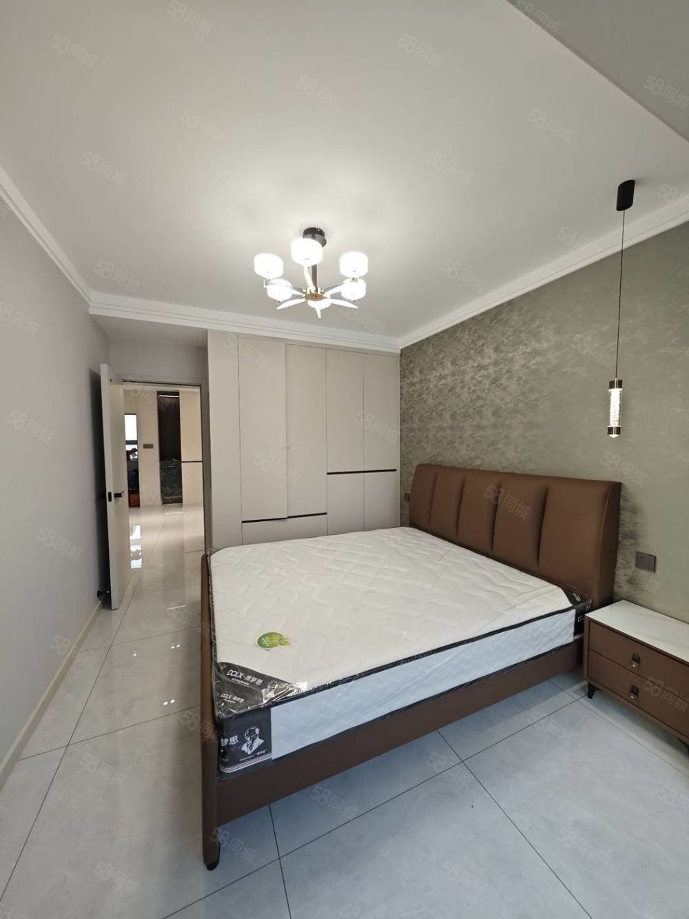 青湖铭城2室2厅1卫79㎡南北30万