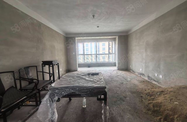 凤凰家园(三期)3室2厅150㎡53万二手房图片