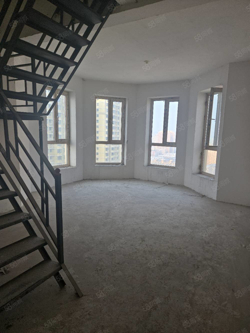 御品天下3室1厅2卫160㎡南北55.8万