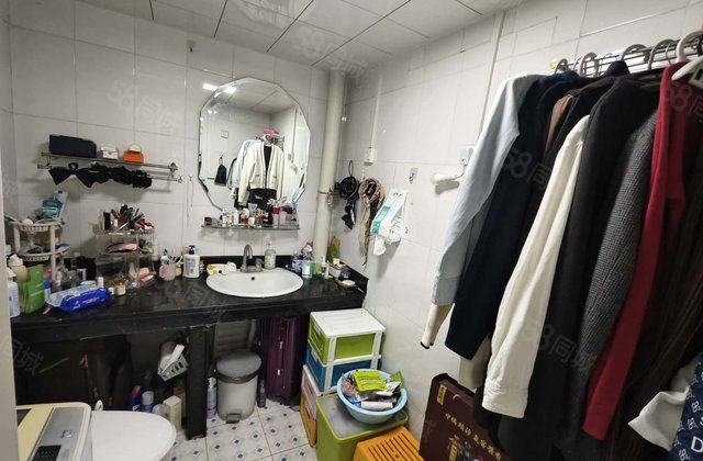 中通时代豪园二期(18-34号楼) 3房 周边配套完善