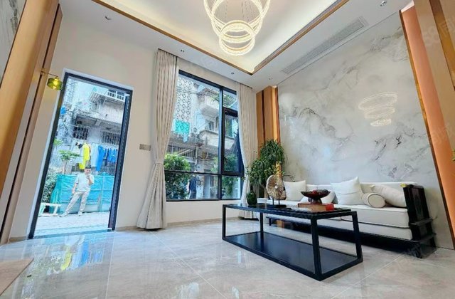 西华路小区4室2厅102.23㎡350万二手房图片