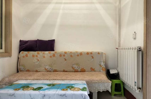 建设路亿丰超市旁干净两室  南北通透 随时看房