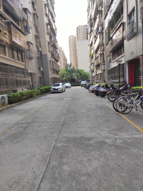 富丽华庭3楼房产证132平方4房2厅精装修售价63万