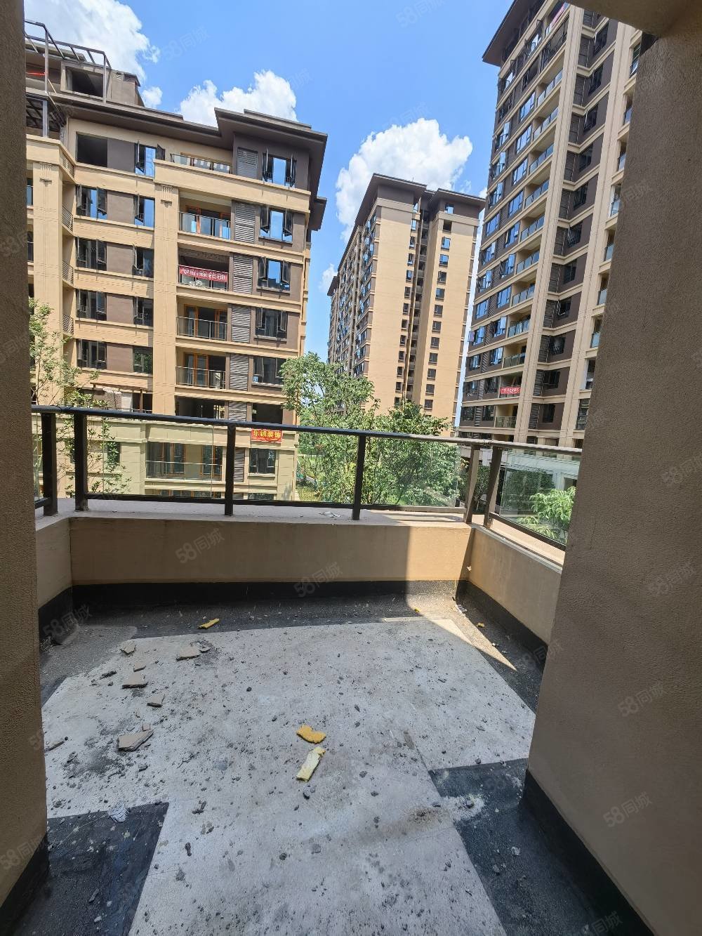 俊豪圣玺府4室2厅2卫129㎡东西108.8万