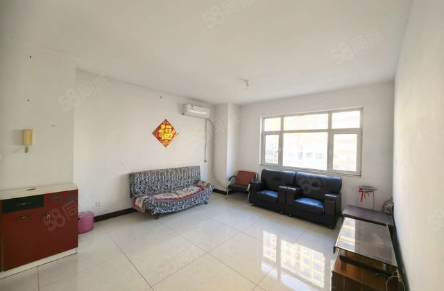 近医院 房龄新 小三房 带电梯 南北通透 商品住宅