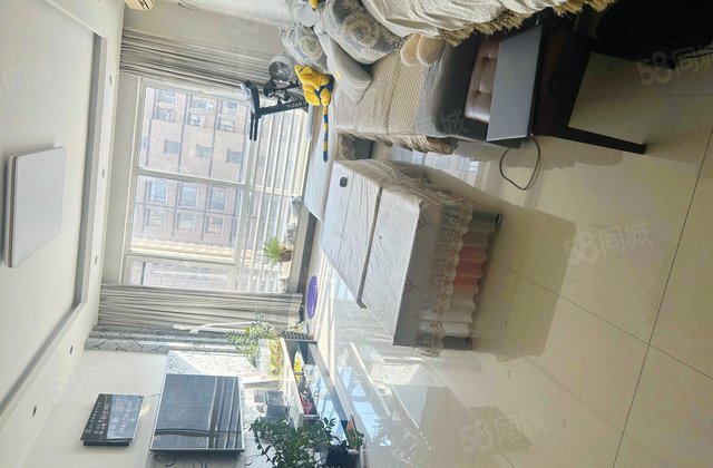 天成领寓3室1厅133.86㎡90万二手房图片