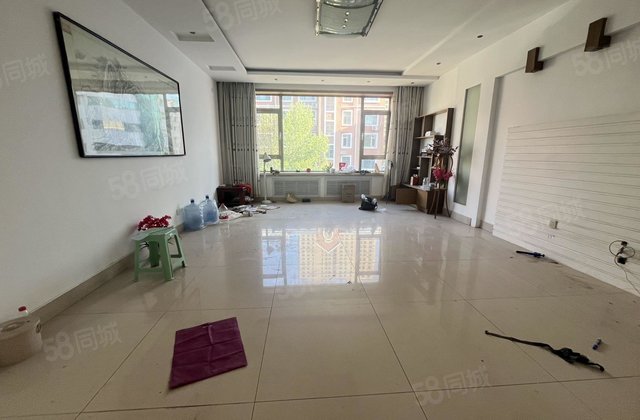 急售兴华路 公安局小区 好楼层 送车库 带院大露台 停车方便