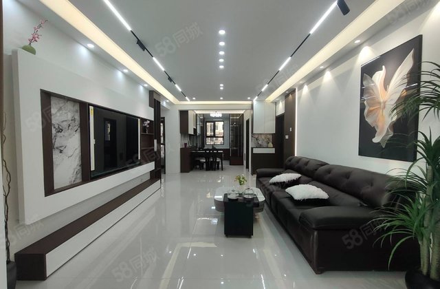 圣林华府3室2厅118.42㎡83万二手房图片