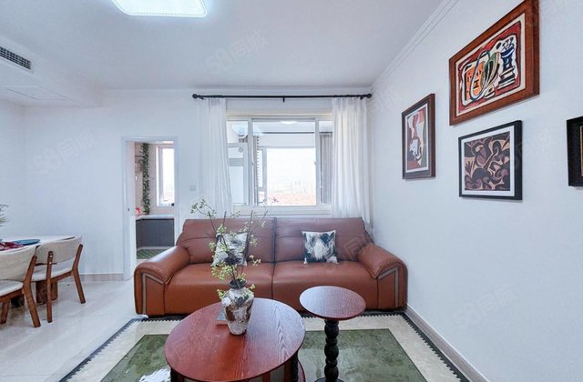 精装修 体育馆区政府带车位储藏室 奥森花园三居室 孟达国际