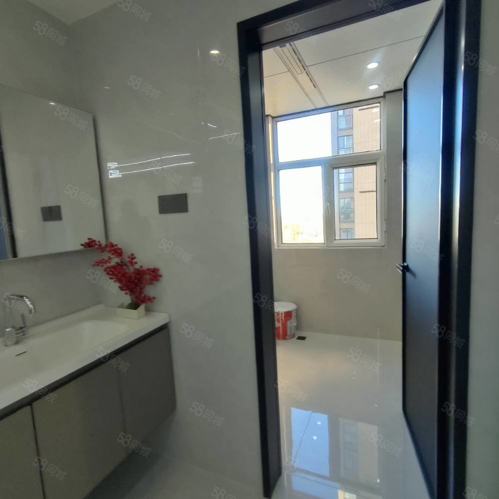 万泰城上城3室2厅1卫110㎡南北75.8万