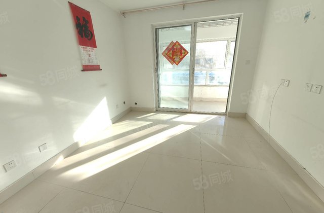 阿卡六期 双阳台 过渡 刚需 很合适 免大税 单价低 总价低