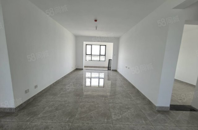 新上莲湖新城 新房未住三叶草，双阳台，观景房带车位